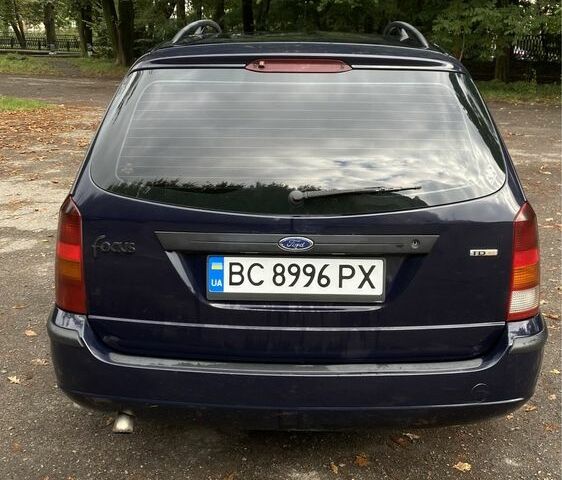 Синий Форд Фокус, объемом двигателя 1.8 л и пробегом 325 тыс. км за 2599 $, фото 5 на Automoto.ua