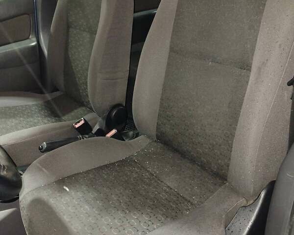 Синий Форд Фокус, объемом двигателя 1.6 л и пробегом 220 тыс. км за 3200 $, фото 13 на Automoto.ua