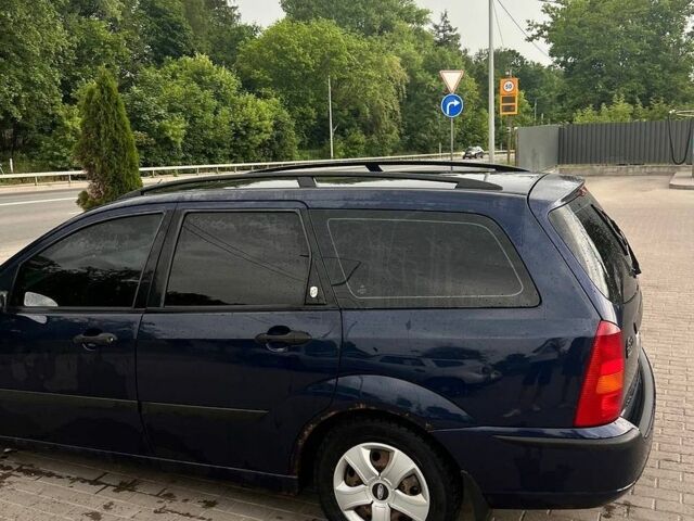 Синій Форд Фокус, об'ємом двигуна 1.6 л та пробігом 329 тис. км за 2750 $, фото 6 на Automoto.ua