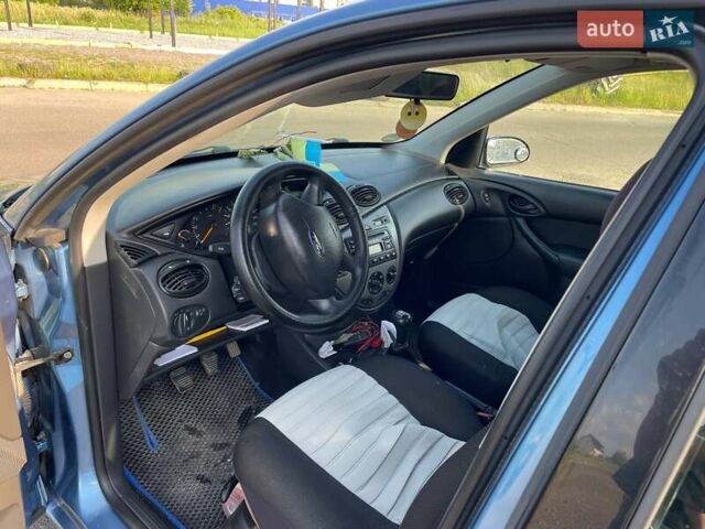 Синий Форд Фокус, объемом двигателя 1.6 л и пробегом 218 тыс. км за 3500 $, фото 7 на Automoto.ua
