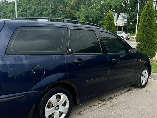Синій Форд Фокус, об'ємом двигуна 1.6 л та пробігом 329 тис. км за 2750 $, фото 4 на Automoto.ua