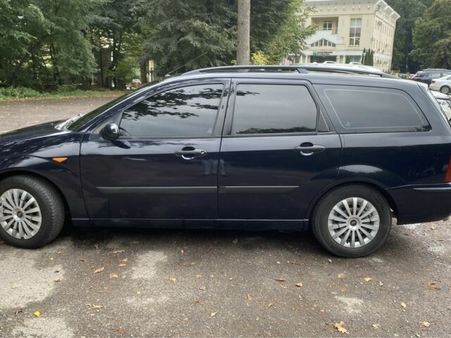 Синий Форд Фокус, объемом двигателя 1.8 л и пробегом 325 тыс. км за 2599 $, фото 6 на Automoto.ua