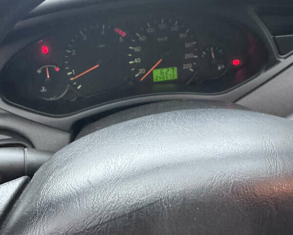 Синій Форд Фокус, об'ємом двигуна 1.8 л та пробігом 248 тис. км за 3800 $, фото 7 на Automoto.ua