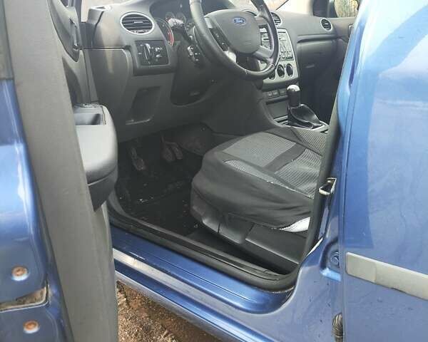 Синій Форд Фокус, об'ємом двигуна 1.56 л та пробігом 350 тис. км за 5000 $, фото 14 на Automoto.ua