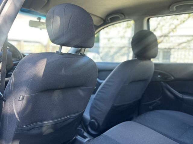 Форд Фокус 2004 в Жовкве на Automoto.ua Синий Форд Фокус, объемом двигателя 1.8 л и пробегом 250 тыс. км за 1599 $, фото 14 на Automoto.ua