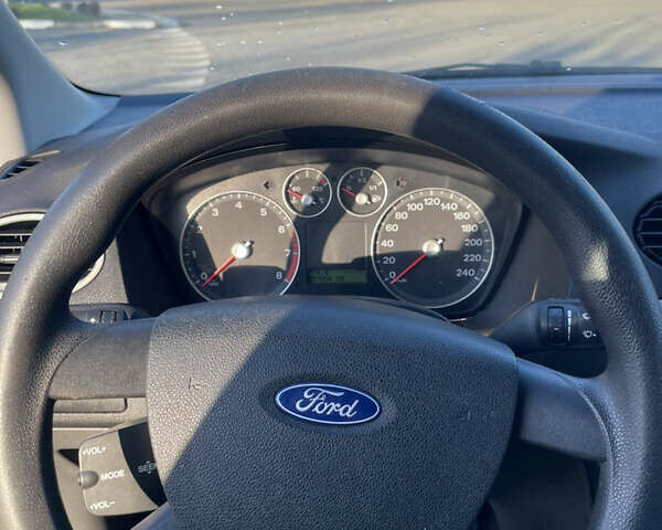 Синій Форд Фокус, об'ємом двигуна 1.6 л та пробігом 259 тис. км за 4100 $, фото 13 на Automoto.ua