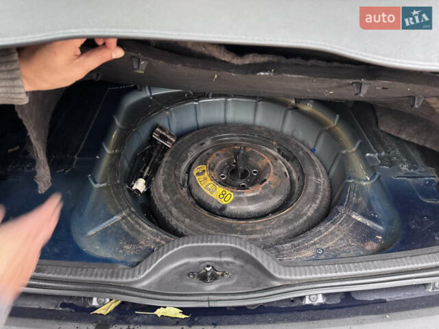 Синій Форд Фокус, об'ємом двигуна 1.8 л та пробігом 248 тис. км за 3800 $, фото 8 на Automoto.ua