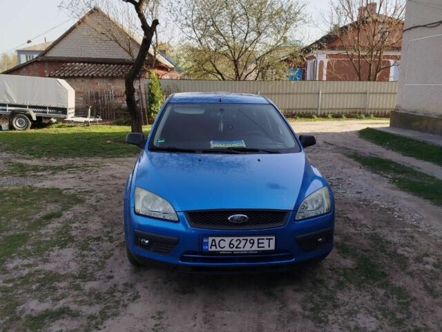Синий Форд Фокус, объемом двигателя 1.6 л и пробегом 267 тыс. км за 3700 $, фото 1 на Automoto.ua