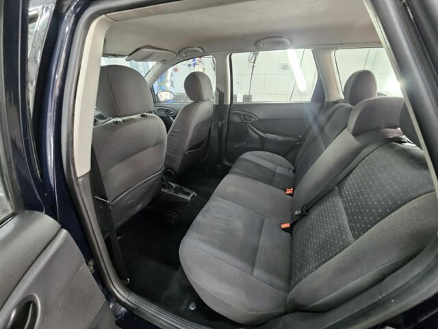 Синій Форд Фокус, об'ємом двигуна 1.8 л та пробігом 237 тис. км за 3300 $, фото 7 на Automoto.ua