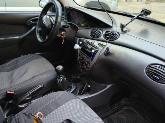 Синий Форд Фокус, объемом двигателя 1.8 л и пробегом 400 тыс. км за 2850 $, фото 12 на Automoto.ua