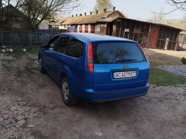 Синий Форд Фокус, объемом двигателя 1.6 л и пробегом 267 тыс. км за 3700 $, фото 4 на Automoto.ua