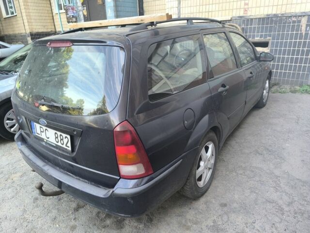 Синий Форд Фокус, объемом двигателя 1.8 л и пробегом 266 тыс. км за 900 $, фото 3 на Automoto.ua