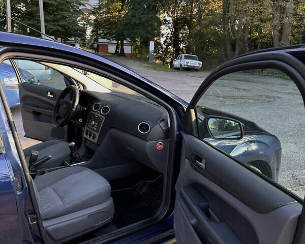 Синий Форд Фокус, объемом двигателя 1.6 л и пробегом 273 тыс. км за 4100 $, фото 14 на Automoto.ua