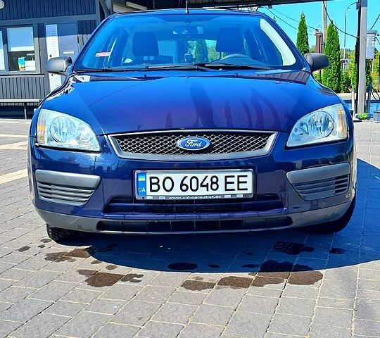 Синий Форд Фокус, объемом двигателя 1.4 л и пробегом 219 тыс. км за 3700 $, фото 6 на Automoto.ua