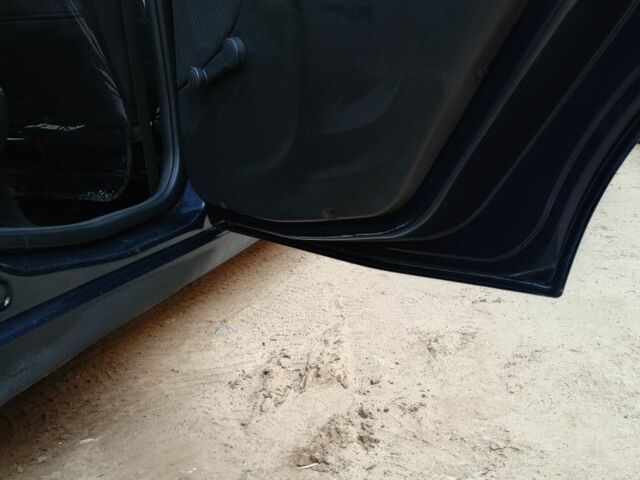 Синий Форд Фокус, объемом двигателя 1.8 л и пробегом 400 тыс. км за 2850 $, фото 9 на Automoto.ua