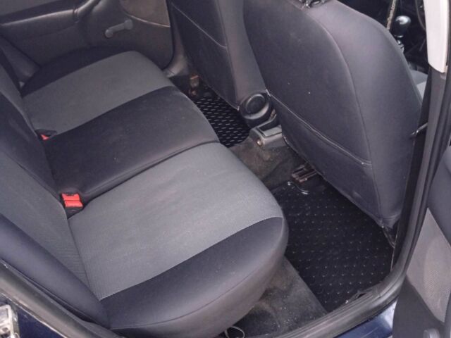 Синий Форд Фокус, объемом двигателя 1.8 л и пробегом 480 тыс. км за 3400 $, фото 13 на Automoto.ua