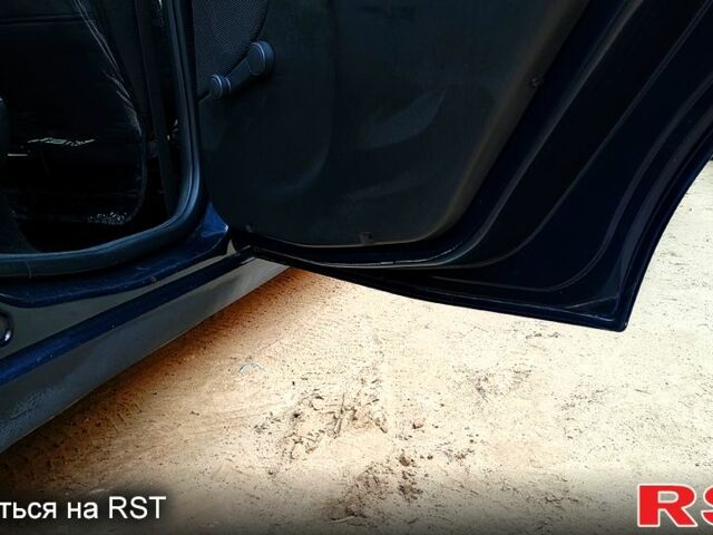 Синий Форд Фокус, объемом двигателя 1.8 л и пробегом 200 тыс. км за 2850 $, фото 9 на Automoto.ua