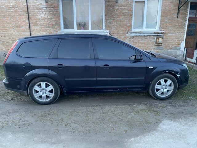 Синій Форд Фокус, об'ємом двигуна 1.4 л та пробігом 350 тис. км за 2800 $, фото 2 на Automoto.ua