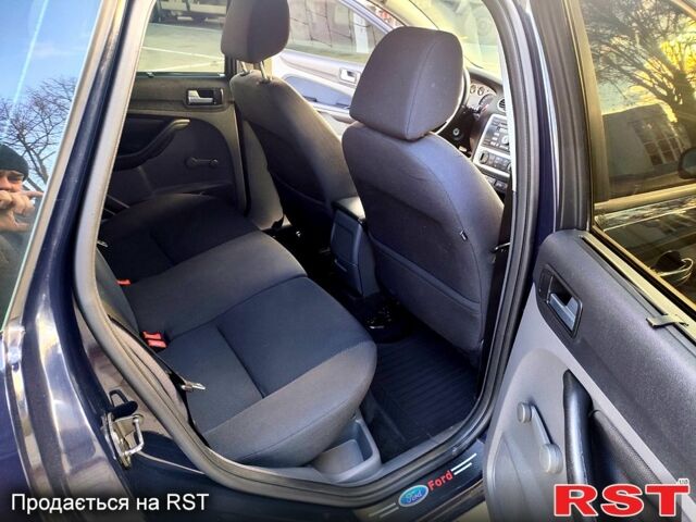 Синій Форд Фокус, об'ємом двигуна 1.6 л та пробігом 253 тис. км за 4700 $, фото 10 на Automoto.ua