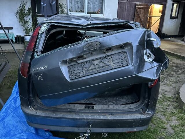 Форд Фокус 2005 в Ужгороде на Automoto.ua Синий Форд Фокус, объемом двигателя 1.6 л и пробегом 354 тыс. км за 2000 $, фото 1 на Automoto.ua