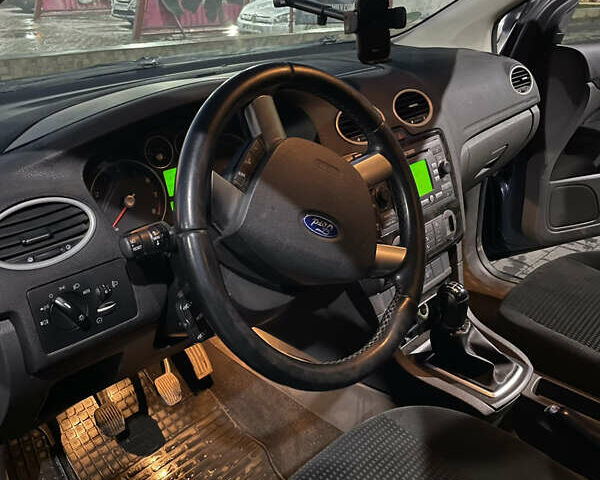 Синій Форд Фокус, об'ємом двигуна 1.6 л та пробігом 177 тис. км за 4700 $, фото 9 на Automoto.ua