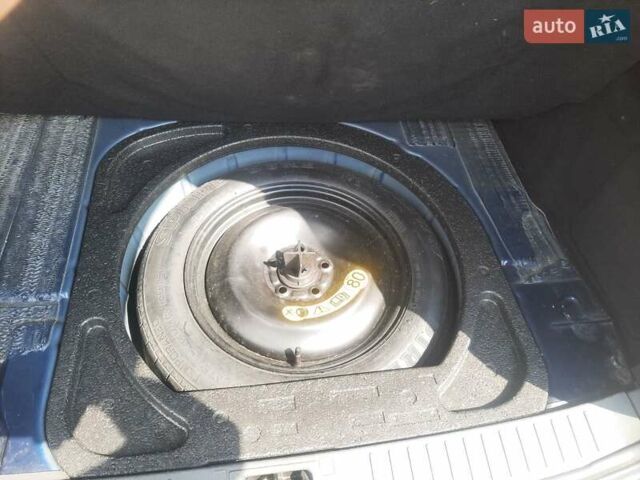 Синий Форд Фокус, объемом двигателя 1.6 л и пробегом 250 тыс. км за 4800 $, фото 19 на Automoto.ua