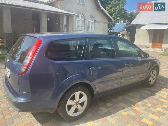 Синий Форд Фокус, объемом двигателя 1.6 л и пробегом 230 тыс. км за 5123 $, фото 4 на Automoto.ua