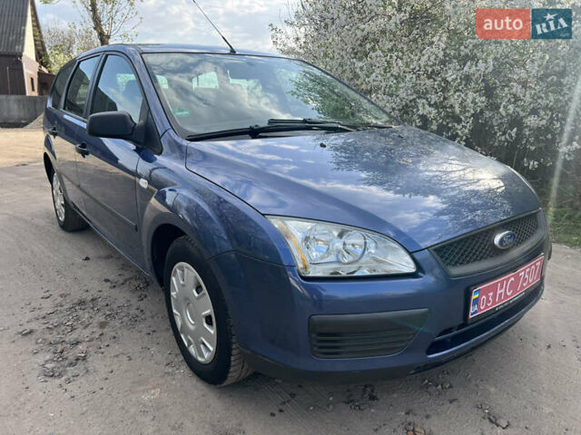 Синій Форд Фокус, об'ємом двигуна 1.6 л та пробігом 235 тис. км за 4650 $, фото 9 на Automoto.ua