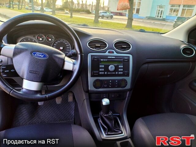 Синій Форд Фокус, об'ємом двигуна 1.6 л та пробігом 253 тис. км за 4700 $, фото 11 на Automoto.ua