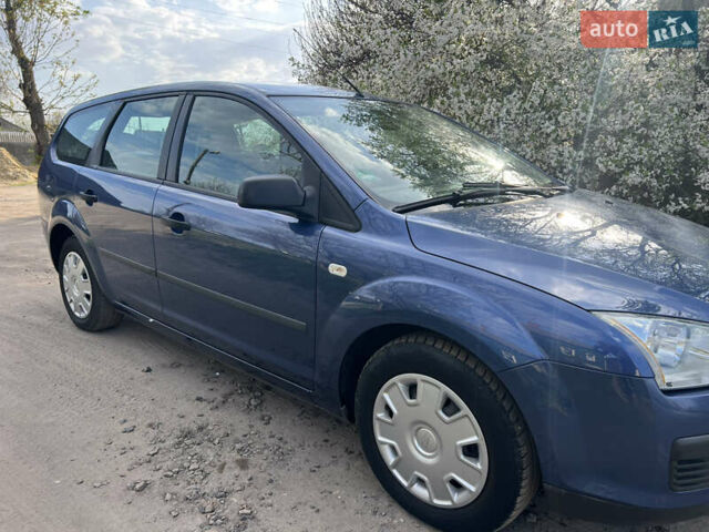 Синій Форд Фокус, об'ємом двигуна 1.6 л та пробігом 235 тис. км за 4650 $, фото 10 на Automoto.ua