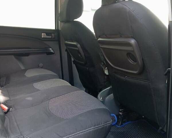 Синий Форд Фокус, объемом двигателя 1.8 л и пробегом 284 тыс. км за 4700 $, фото 10 на Automoto.ua