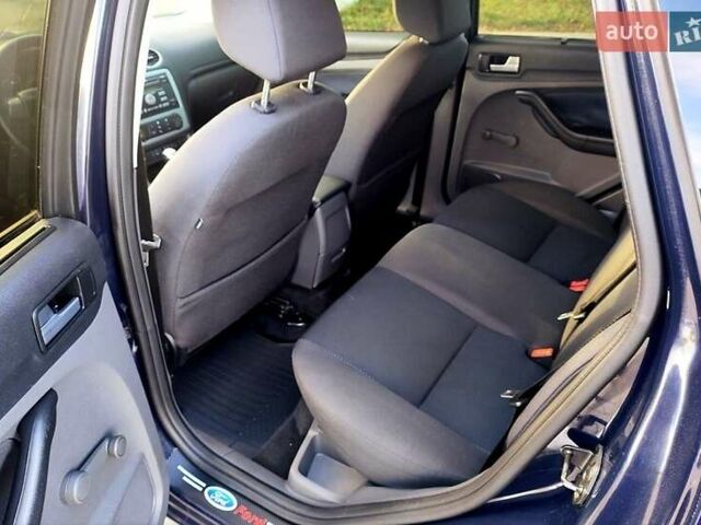 Синій Форд Фокус, об'ємом двигуна 1.6 л та пробігом 253 тис. км за 4700 $, фото 11 на Automoto.ua