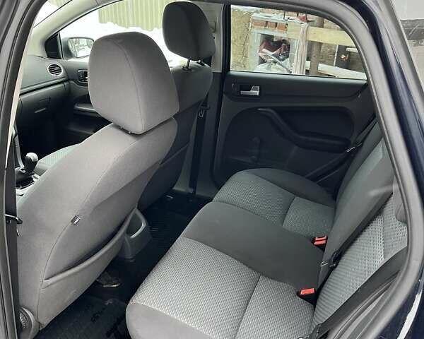 Синий Форд Фокус, объемом двигателя 1.56 л и пробегом 300 тыс. км за 4200 $, фото 14 на Automoto.ua