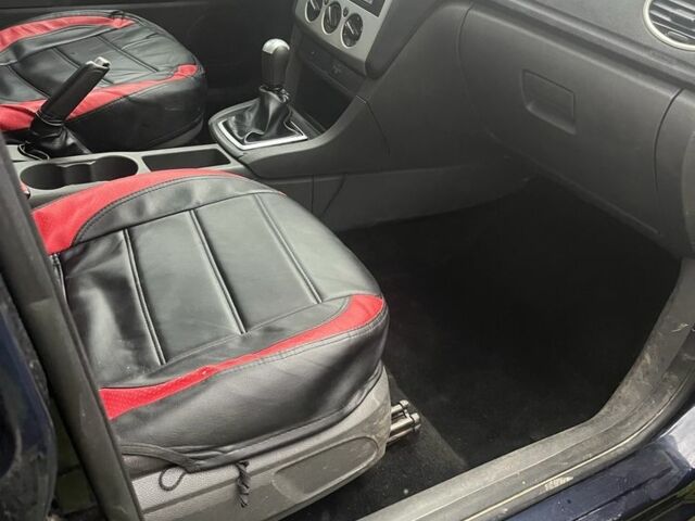 Синий Форд Фокус, объемом двигателя 1.6 л и пробегом 2 тыс. км за 3200 $, фото 7 на Automoto.ua