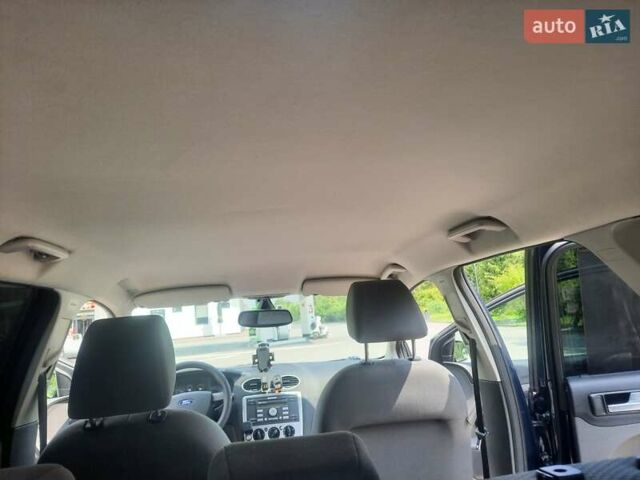 Синий Форд Фокус, объемом двигателя 1.6 л и пробегом 250 тыс. км за 4800 $, фото 16 на Automoto.ua