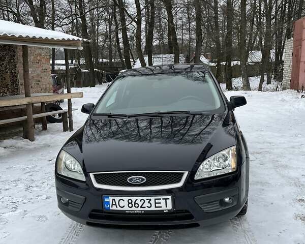 Синий Форд Фокус, объемом двигателя 1.56 л и пробегом 300 тыс. км за 4200 $, фото 7 на Automoto.ua