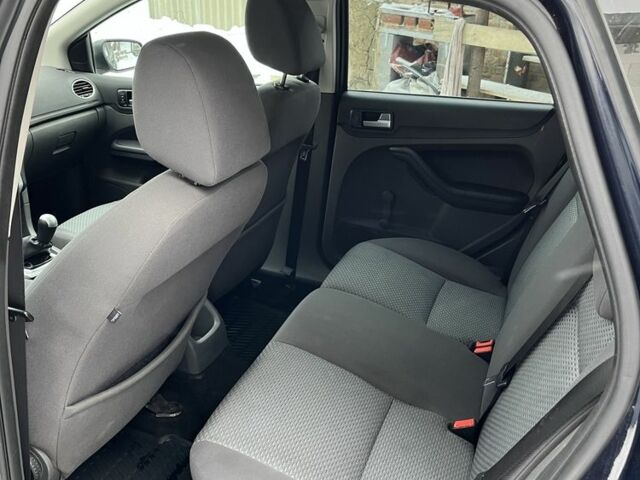 Синій Форд Фокус, об'ємом двигуна 1.2 л та пробігом 233 тис. км за 4199 $, фото 10 на Automoto.ua