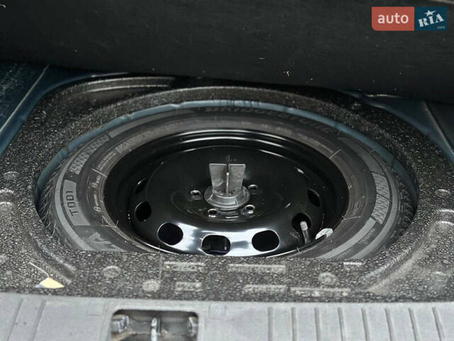 Синий Форд Фокус, объемом двигателя 1.6 л и пробегом 193 тыс. км за 5700 $, фото 13 на Automoto.ua