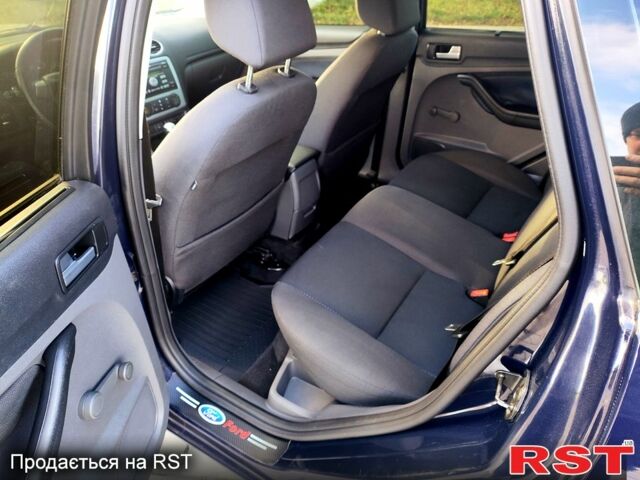 Синій Форд Фокус, об'ємом двигуна 1.6 л та пробігом 253 тис. км за 4700 $, фото 12 на Automoto.ua