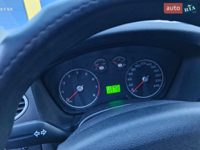 Синий Форд Фокус, объемом двигателя 1.6 л и пробегом 220 тыс. км за 3300 $, фото 10 на Automoto.ua