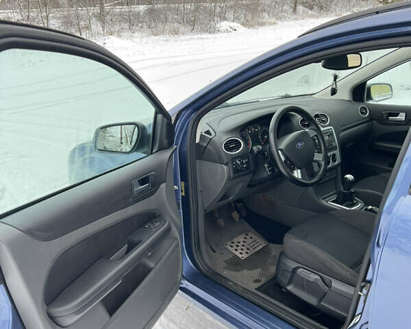 Синій Форд Фокус, об'ємом двигуна 1.6 л та пробігом 206 тис. км за 4365 $, фото 5 на Automoto.ua