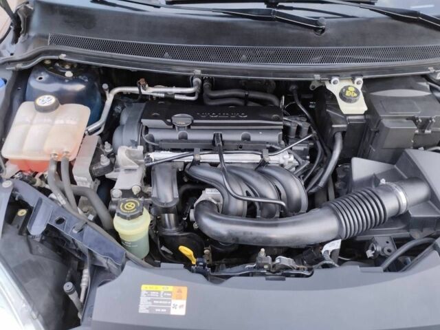 Синий Форд Фокус, объемом двигателя 1.6 л и пробегом 153 тыс. км за 4000 $, фото 1 на Automoto.ua