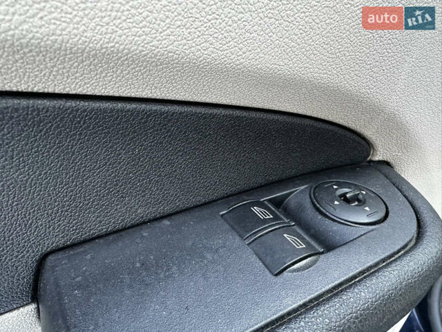 Синій Форд Фокус, об'ємом двигуна 1.6 л та пробігом 406 тис. км за 2999 $, фото 10 на Automoto.ua