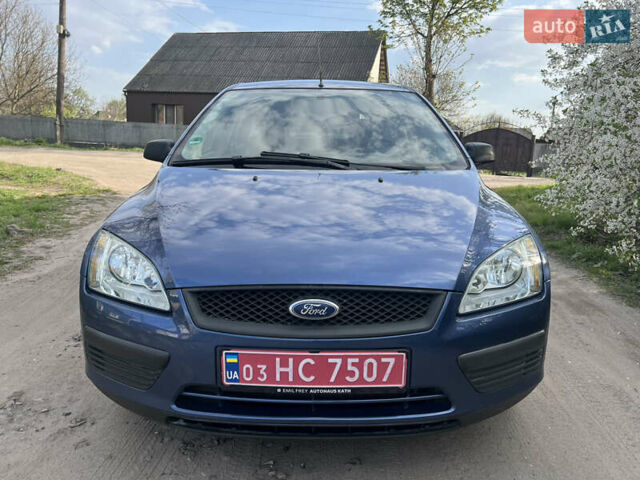 Синій Форд Фокус, об'ємом двигуна 1.6 л та пробігом 235 тис. км за 4650 $, фото 1 на Automoto.ua