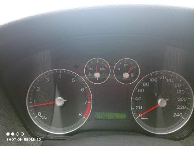 Форд Фокус 2005 в Чернигове на Automoto.ua Синий Форд Фокус, объемом двигателя 1.6 л и пробегом 172 тыс. км за 4900 $, фото 10 на Automoto.ua