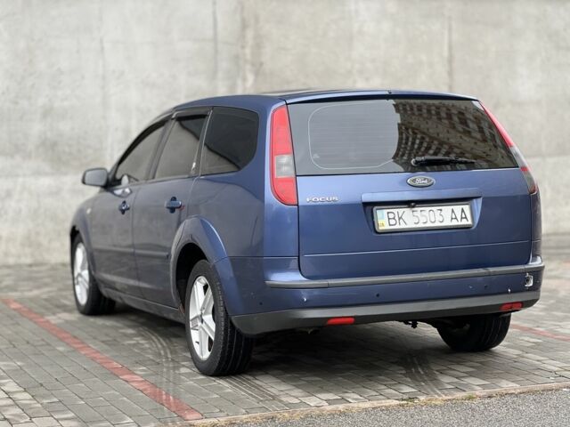 Синий Форд Фокус, объемом двигателя 2 л и пробегом 260 тыс. км за 5500 $, фото 5 на Automoto.ua
