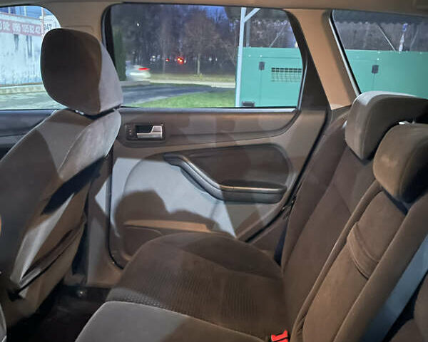 Синій Форд Фокус, об'ємом двигуна 1.6 л та пробігом 177 тис. км за 4700 $, фото 12 на Automoto.ua