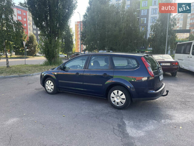 Синий Форд Фокус, объемом двигателя 1.6 л и пробегом 220 тыс. км за 4200 $, фото 10 на Automoto.ua