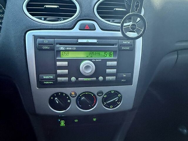 Синий Форд Фокус, объемом двигателя 1.6 л и пробегом 220 тыс. км за 4500 $, фото 11 на Automoto.ua