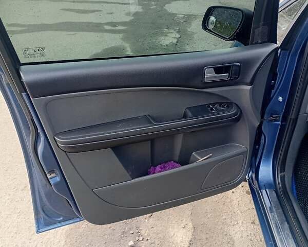 Синій Форд Фокус, об'ємом двигуна 1.8 л та пробігом 287 тис. км за 4650 $, фото 11 на Automoto.ua